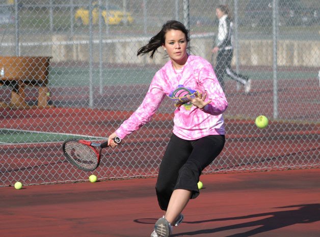 Tessa Chiarizio returns a forehand from the baseline. The junior may step into open spots on the tennis team.