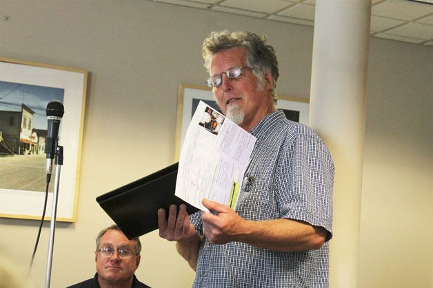 Edgecliff resident Carl Magnusson was confused by the city’s brochure on upcoming sewer rate hikes