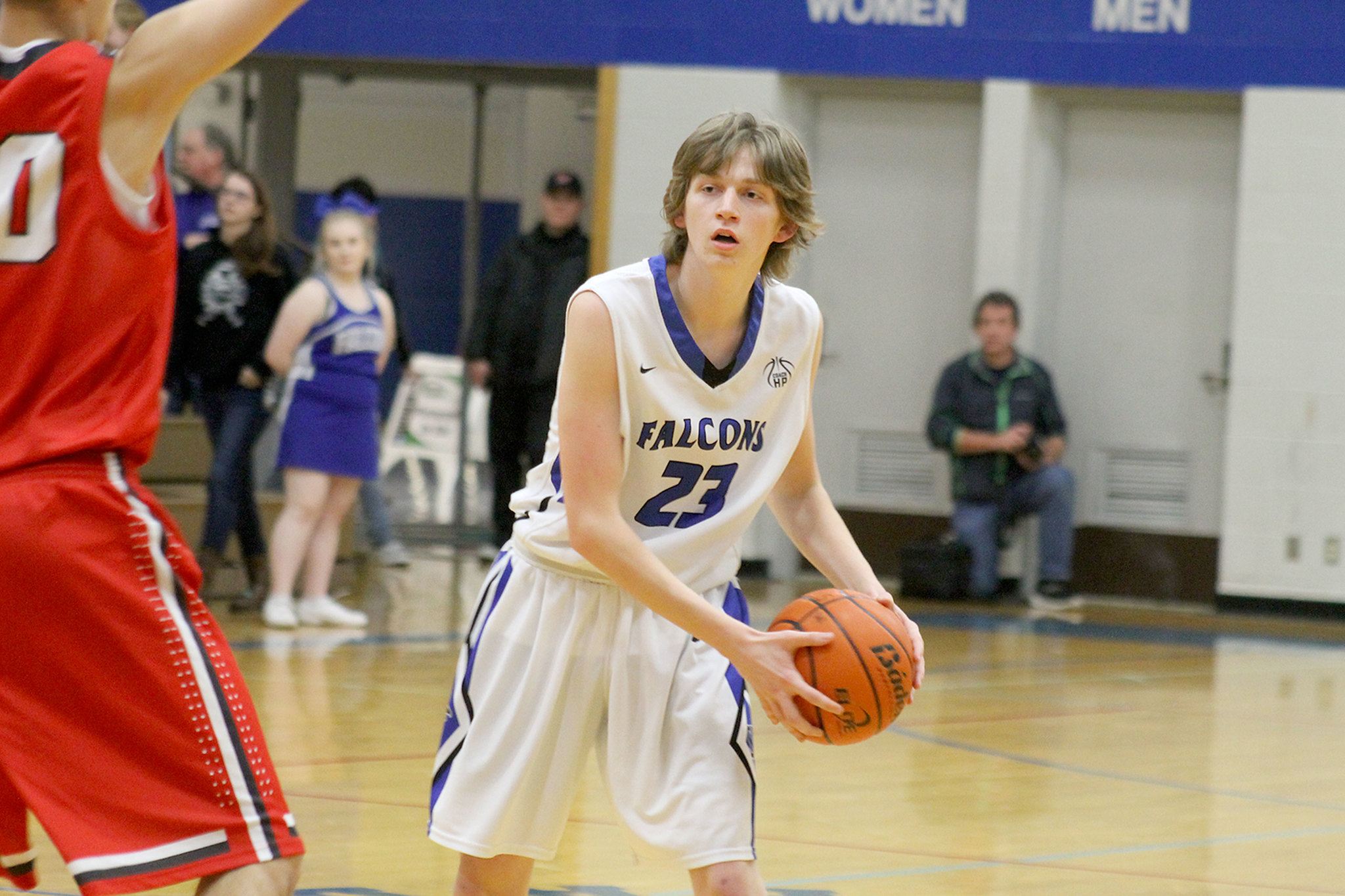 Early lead slips away for South Whidbey boys basketball