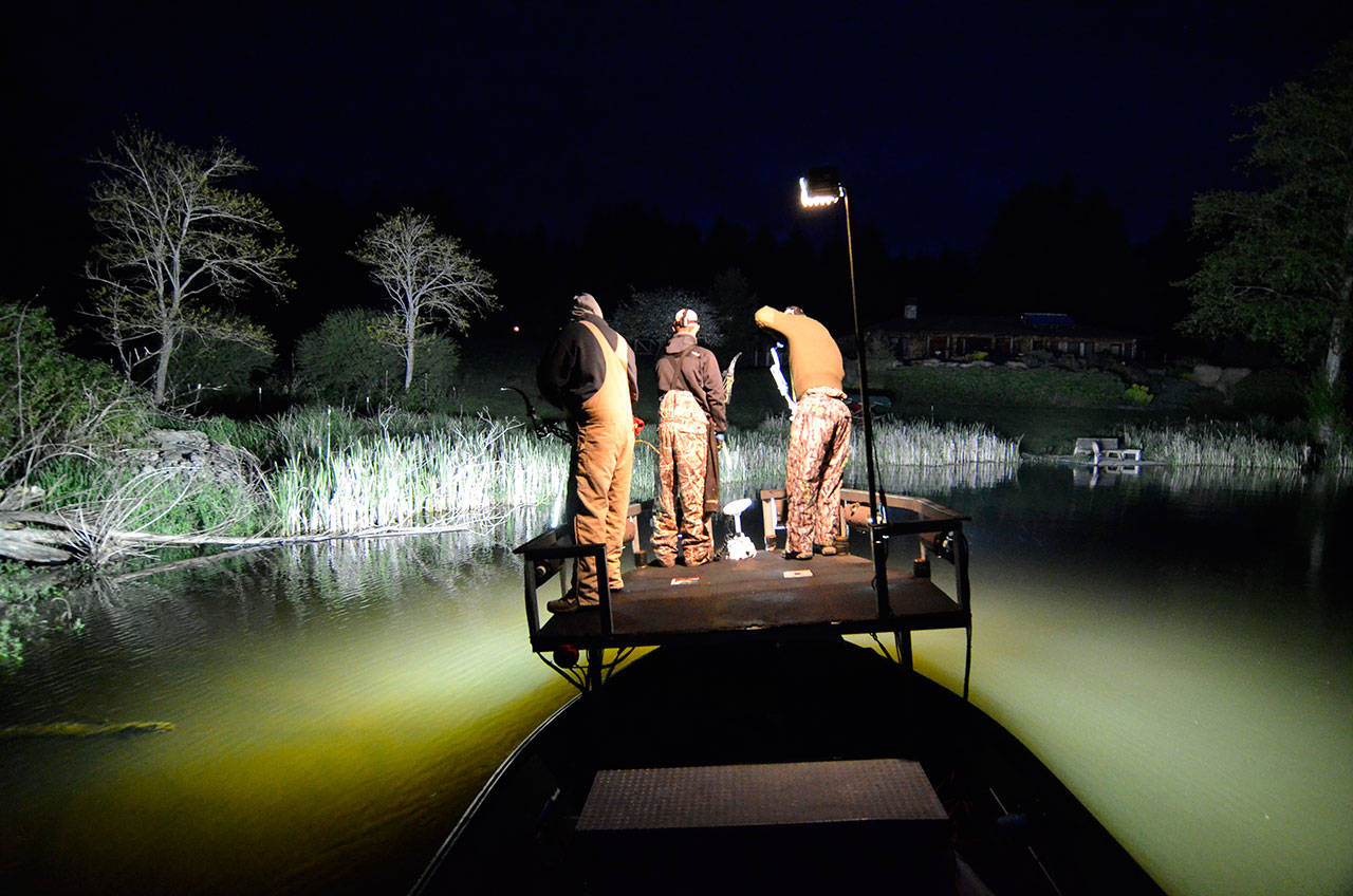 Bow fishermen return to Lone Lake for carp