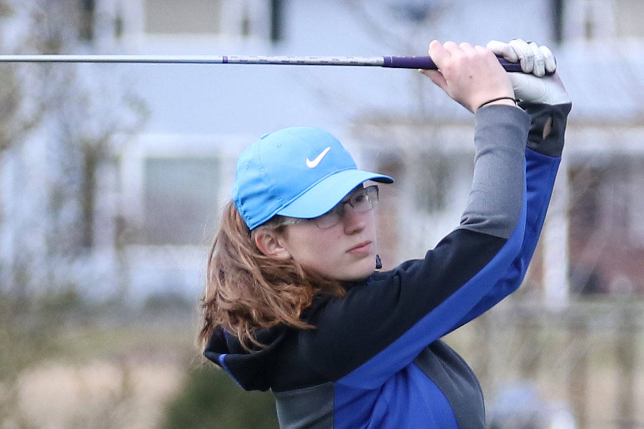 Falcons start season at Shootout / Girls golf