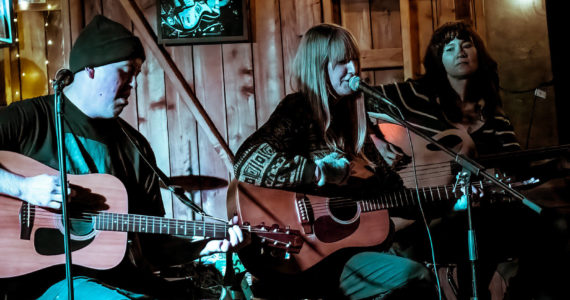 Photo by Dennis Browne
Buried Blonde performing an acoustic set at Bailey’s Nov. 12