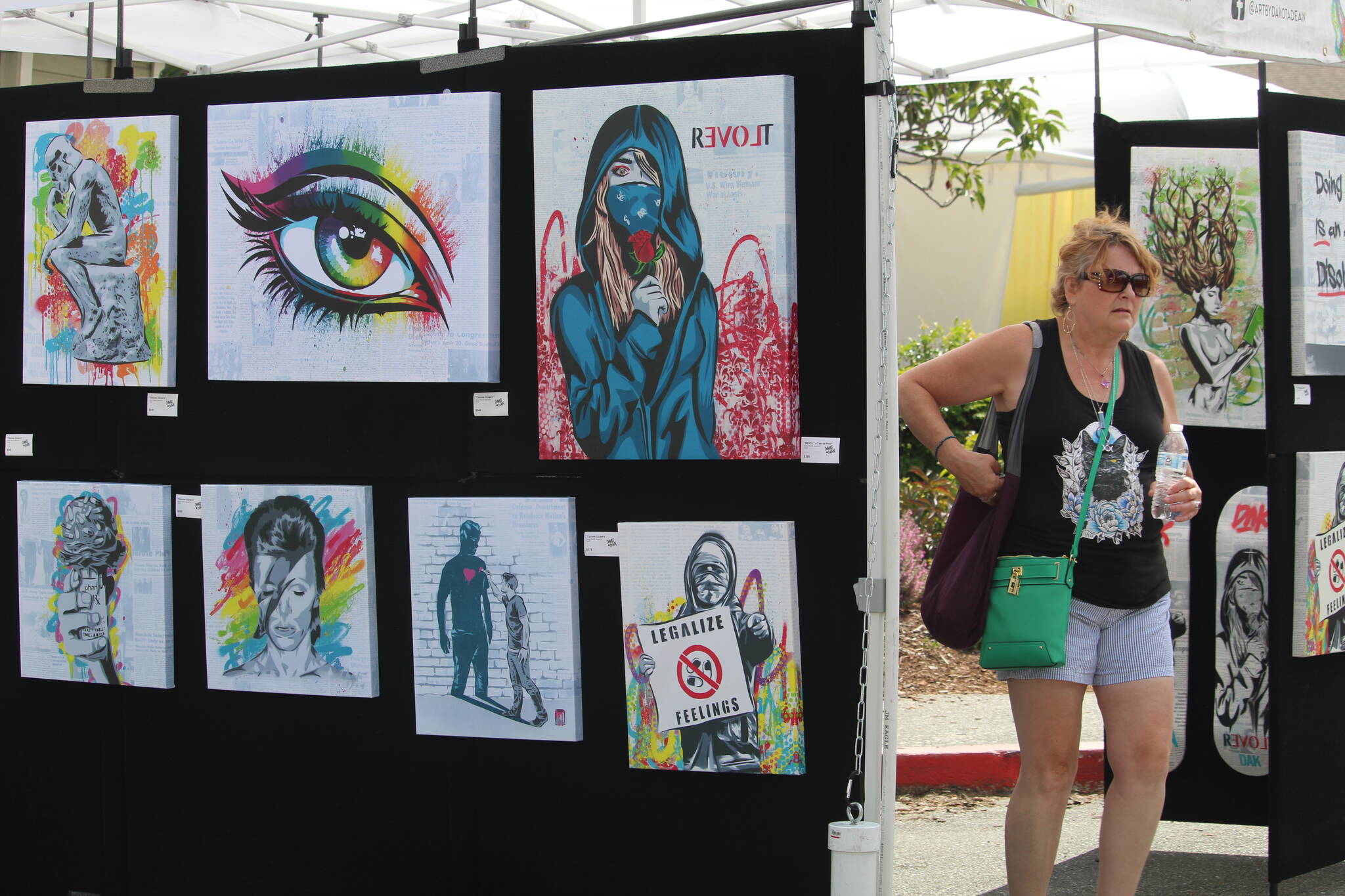 Vendors sell art at the 2022 Coupeville Arts and Crafts Festival. Coupeville may soon become Washington state’s newest officially designated creative district. (File photo by Karina Andrew/Whidbey News-Times)