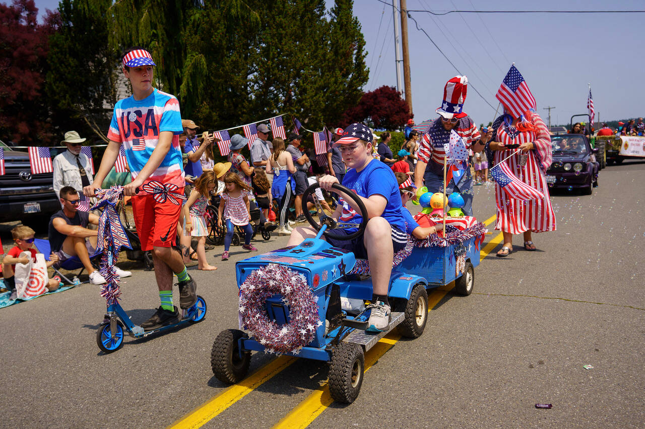 Maxwelton 4th of July parade brings community together | South Whidbey ...