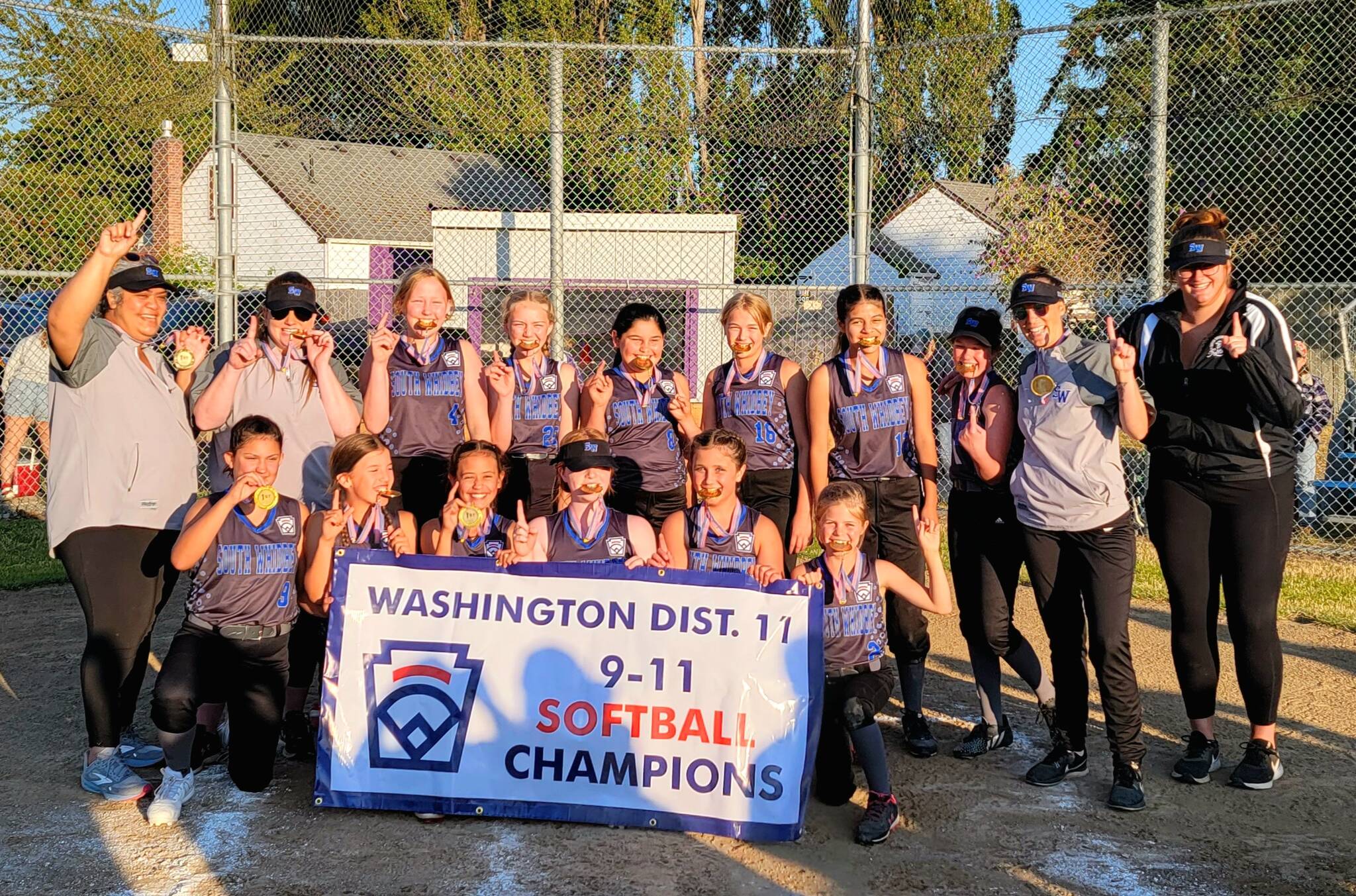 south-whidbey-little-league-girls-softball-bound-for-state-south