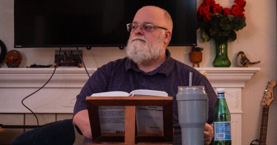 Photo by Sam Fletcher
Oak Harbor resident David Robbins leads the discussion at a Kabbalah study session.