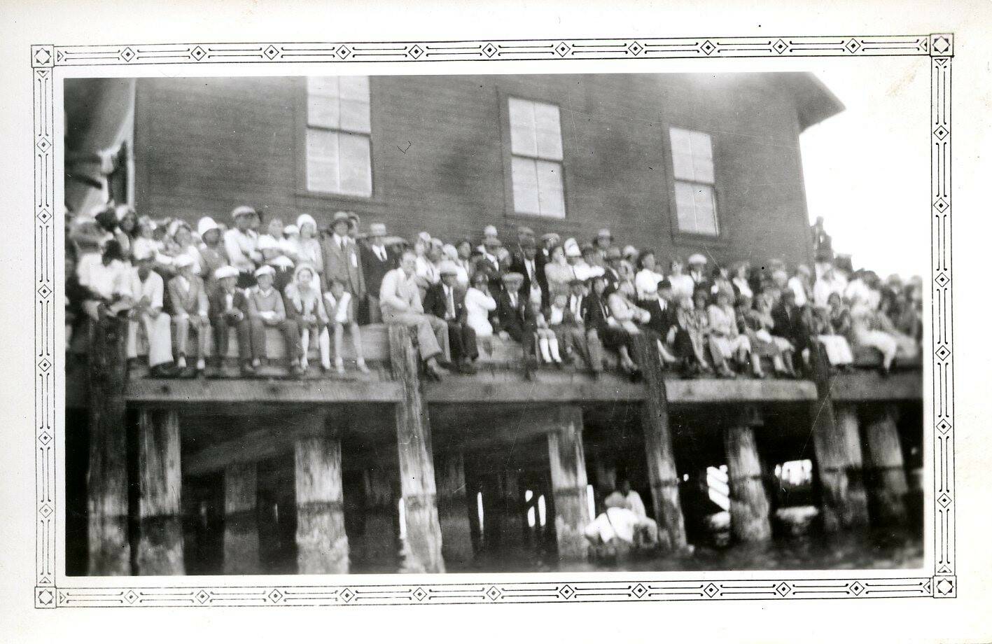 From the Collection of Island County Historical Society Museum Library and Archives. 2017.042.065
The audience admires the canoes racing at the Penn Cove Water Festival.