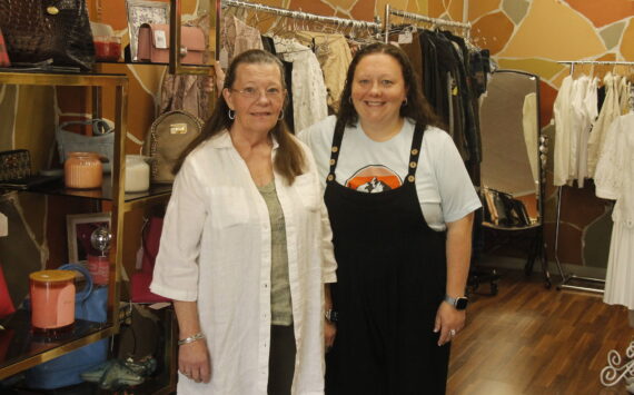 Photo by Kira Erickson/South Whidbey Record
Liz Smith, right, and her mother Ron Smith are co-owners of the new Island Boutique on South Whidbey.