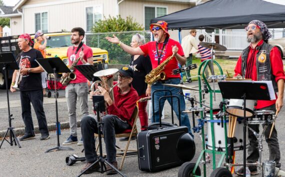 Photo by Hank Leiter
At left, Lance, Rickey, Bruce, Lynne, Curtis and David at Tacoma HONK! Fest in September.